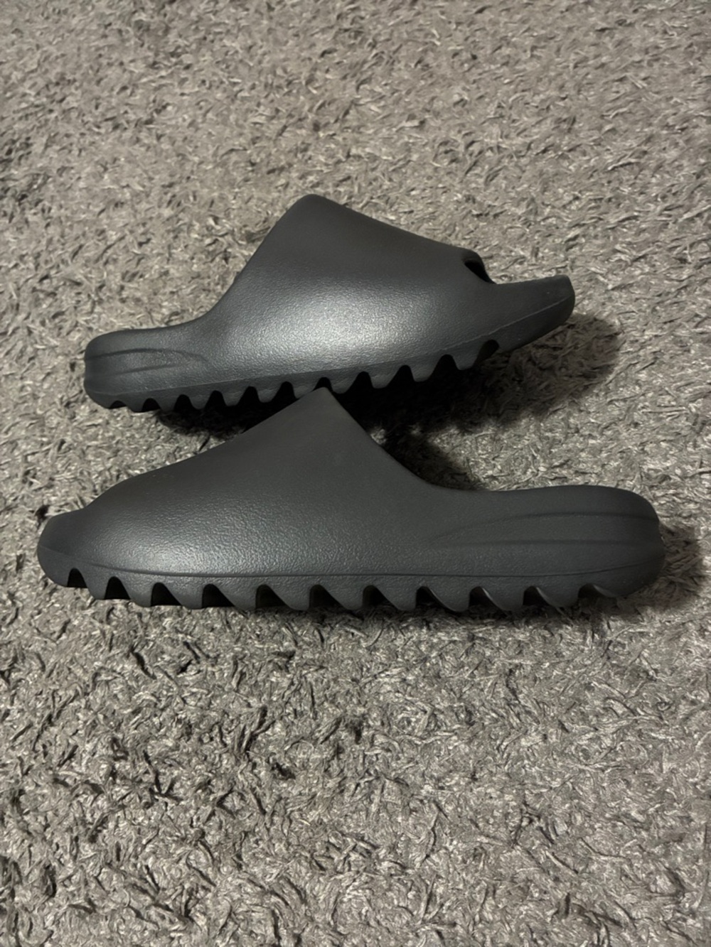 Adidas Yeezy slides